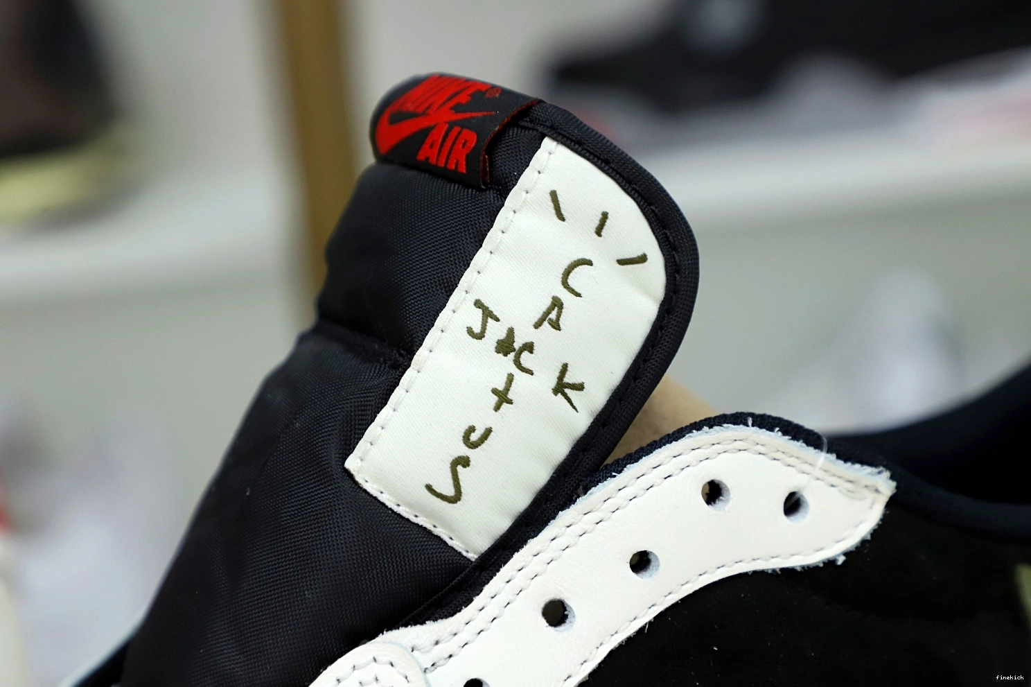 TRAVIS NIKE 1 OG AIR JORDAN “Olive” SCOTT X LOW 0113